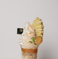 【とみたメロンハウス】「贅沢ふらのメロンパフェ」1,100円(1個《各日数量限定》