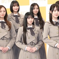 乃木坂46（前列左から）梅澤美波、賀喜遥香、一ノ瀬美空（後列左から）遠藤さくら、井上和、池田瑛紗【撮影：小宮山あきの】