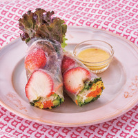 【グッドモーニングバンコク】いちごと生ハムの生春巻き　590円