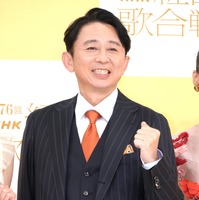 有吉弘行【撮影：小宮山あきの】