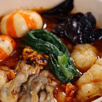 牛ホルモンと牡蠣の麻辣湯