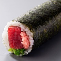 「まぐろ贅沢恵方巻」１本（税込1,814円）