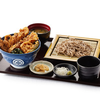 たれづけいかづくし天丼（小）藪そばサービスセット（みそ汁付）サービスセット価格　1,270円（税込）