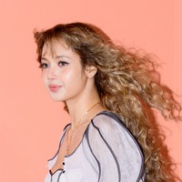 BLACKPINK・リサ、実写版『ラプンツェル』の主人公になれず…主要キャスト発表　女優としての挑戦は続く