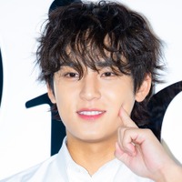 SEVENTEEN・ミンギュ、日本での“個性的すぎる”オフショットが話題！「一歩間違えれば不審者」【PHOTO】