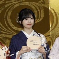 乃木坂46・乃木神社にて行われた成人式の様子（C）乃木坂46LLC