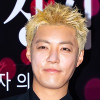 日本国籍を捨て韓国人になった歌手、5回退学になったと告白…「小卒」という言葉に周囲驚愕