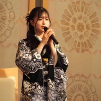 雲井紗菜（衣装協力・株式会社清水屋)　撮影／山田