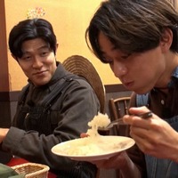 鈴木亮平＆永瀬廉（C）TBS