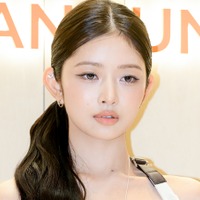 IVE・レイ、グラマラス体型あらわに…タイトドレスで見せた“曲線美”に視線集中「息できない」【PHOTO】