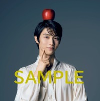 写真集「羽」 通常版ポスターB 面©Toru Yaguchi