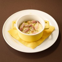 ベーコンとチーズのオーブン焼きマッシュポテト（税込429円）