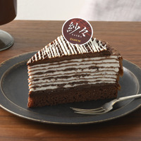 紗々ミルクレープ（税込594円）