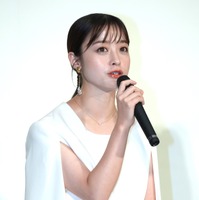 橋本環奈【撮影：小宮山あきの】