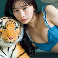 『鈴木優香カレンダー 2026.4-2027.3』（C）ワニブックス