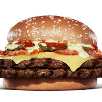 ダブルビーフ ビッグマウスホワイトバーガー　単品1,290円、セット1,590円