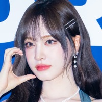 「何頭身？」「人間ですか？」IVE・リズ、“網タイツ”の美脚がスラリ…驚異のスタイルにファン騒然！
