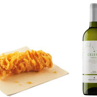 「カーネルクリスピー」 と 「セレステ・ヴェルデホ（スペイン/白ワイン）」