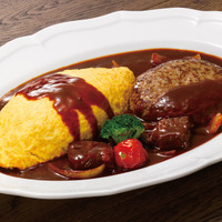 ロイヤルオムライス（ビーフシチュー）with黒×黒ハンバーグ（税込3,168円）