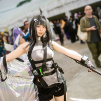 ラ・プルマ『アークナイツ』／牧七（Instagram：makina_cosplay）