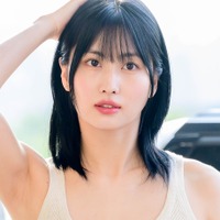 ほぼ紐だけ…TWICE・モモ、“大胆バックレス”衣装で美スタイル披露「いいお姉さんすぎ」「破壊力えぐい」