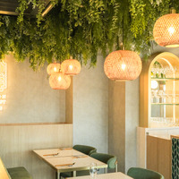 月と森の空間の店内