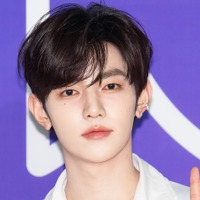 ZEROBASEONEジャン・ハオ、中国授賞式で“K-POP歌手唯一”の受賞！圧倒的人気を証明