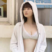 江籠裕奈デジタル写真集『Summertime Memories』より（C）ワニブックス