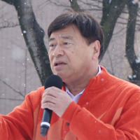 夢グループ石田重廣社長も歌を披露。【撮影：編集部】