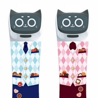 ネコロボもかわいい装いでお出迎え