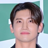 東方神起・チャンミン、事務所練習生の“体育教師”として登場！日本語で話しかける場面も
