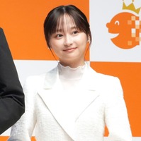 影山優佳【撮影：小宮山あきの】