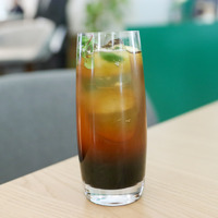 最後にミント、レモン、ライムを添えれば完成【撮影／平木昌宏】