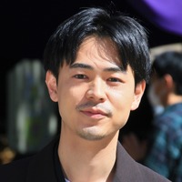 成田凌【撮影：小宮山あきの】