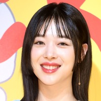 25歳で突然この世を去った元人気K-POPアイドル、秘蔵写真が初公開…「恋しい」との声続く