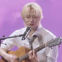 BOYNEXTDOOR・ソンホ、松村北斗主演映画の韓国公開記念で劇中歌のSPライブ映像公開