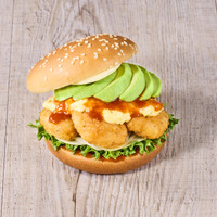 アボカドシュリンプバーガー ～ホットソース～　940円