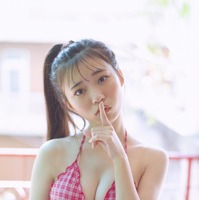 僕が見たかった青空 金澤亜美1st写真集「プロローグ」（東京ニュース通信社刊）撮影＝細居幸次郎