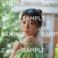 僕が見たかった青空 金澤亜美1st写真集「プロローグ」セブンネットショッピング限定表紙版購入特典ポストカード（エビみたいなアミンプver.／絵画みたいなアミリザver.共通）