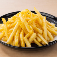 フレーバーポテト（カレー味）　３９０円（税込４２９円）