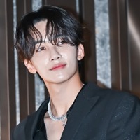 「え？夢？」兵役中のSEVENTEEN・ジョンハン、日本の居酒屋で“生ビール満喫”！近況ショットが話題