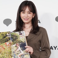 前田敦子【写真：竹内みちまろ】