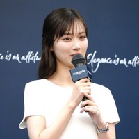 山下美月【撮影：小宮山あきの】