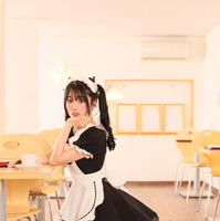 小寺真理待望 1st写真集『こんなん、好きになってまうやん。』（C）KADOKAWA