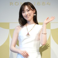 福原遥【撮影：小宮山あきの】