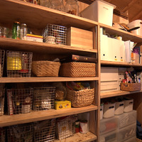 クローゼットも兼ねる大容量のパントリー©MSB