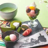 源氏物語 さくら抹茶スイーツプレート　単品1,690円(税込)、お茶セット2,190円(税込)