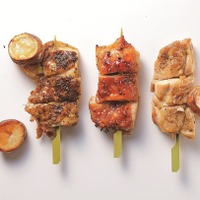 東武限定品【ザ ロースト】「オリジナル3種ローストチキン串」(ローストポテト付)　(オリジナルスパイス・照り焼き・塩/各1本)756円