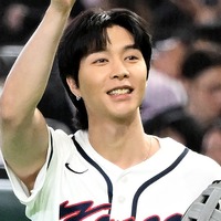NCT・ジャニー、WBCの始球式に登場！東京ドームを沸かせた力強い投球、練習の様子も【独自写真】