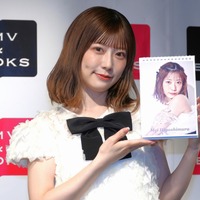 東村芽依【撮影：小宮山あきの】